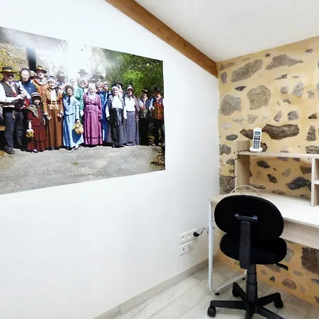 Prázdninový dům Maison Confortable Au Coeur De Avec Parking Prive. Brioude