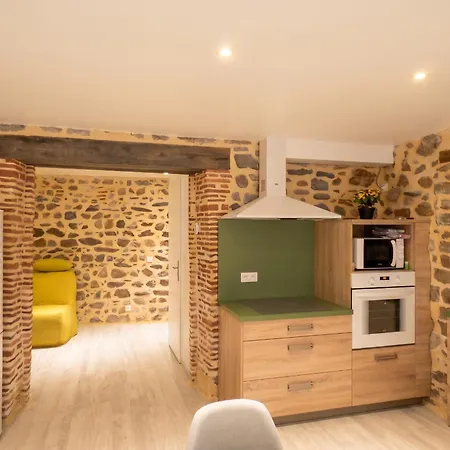 Maison Confortable Au Coeur De Avec Parking Prive.